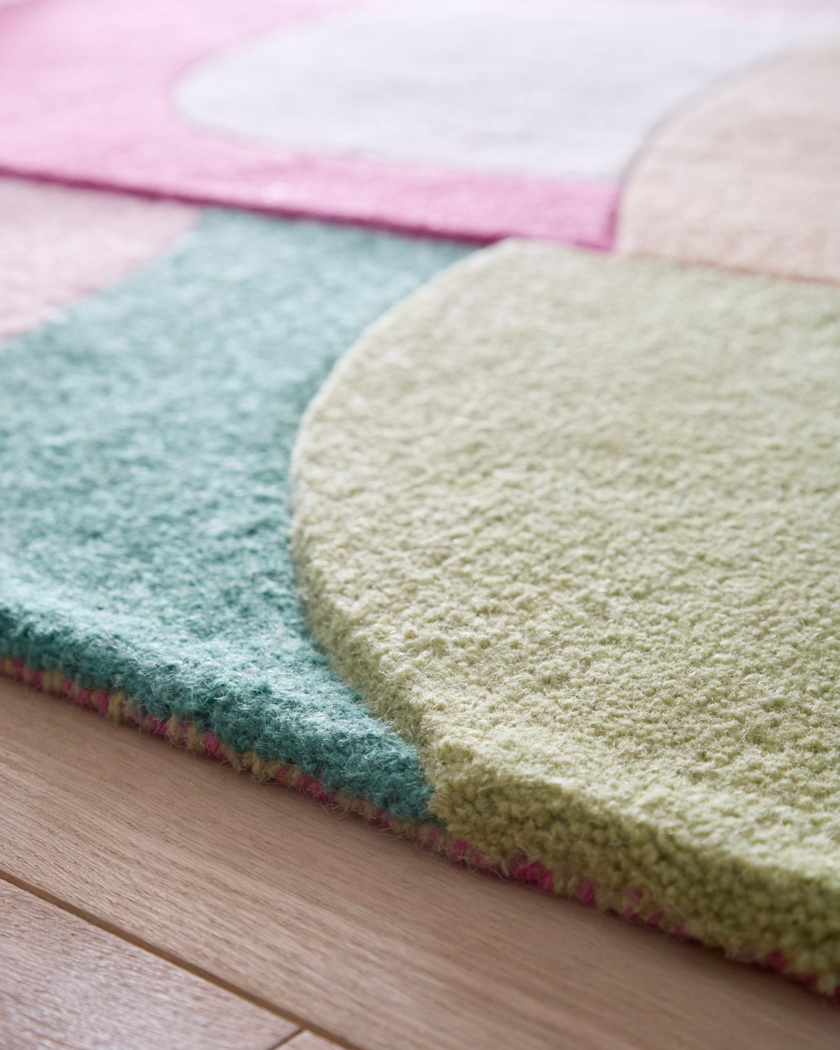 Origins Art Deco Retro Design Rug - Pink