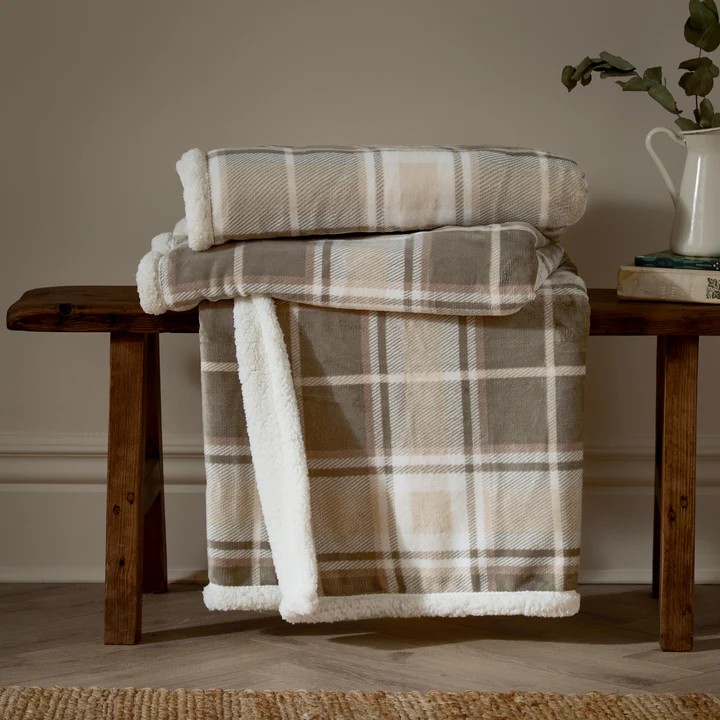 Braemar Tartan Sherpa Fleece Throw