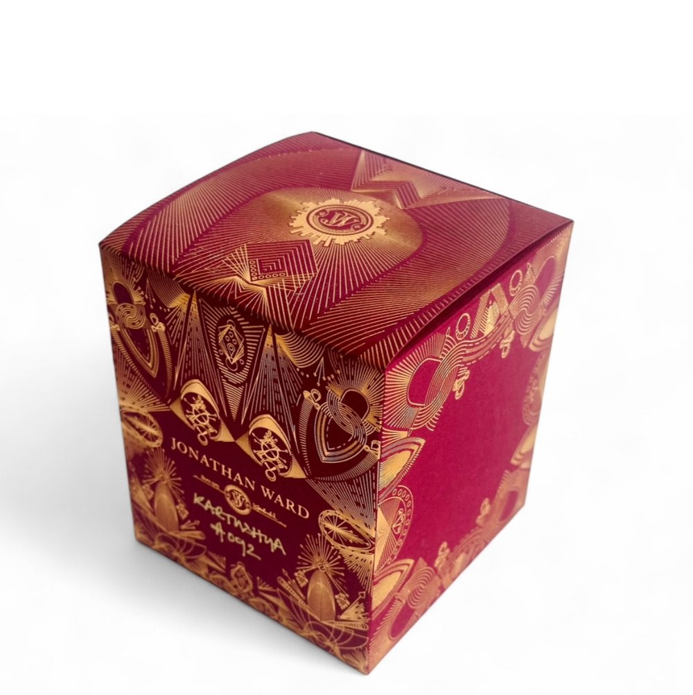 Jonathan Ward 8.5oz Organic Candle - Kartushya