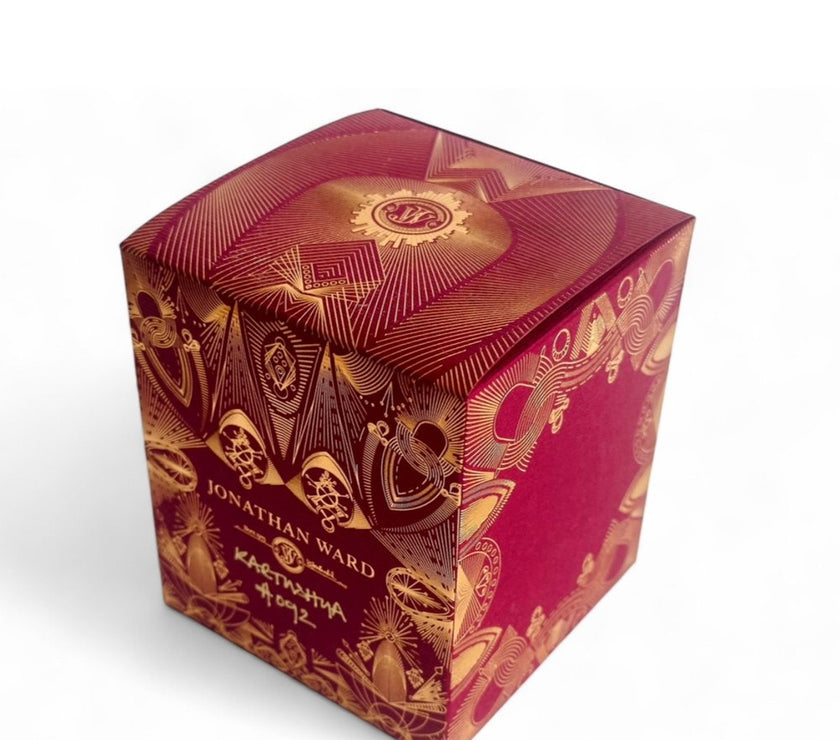 Jonathan Ward 8.5oz Organic Candle - Kartushya
