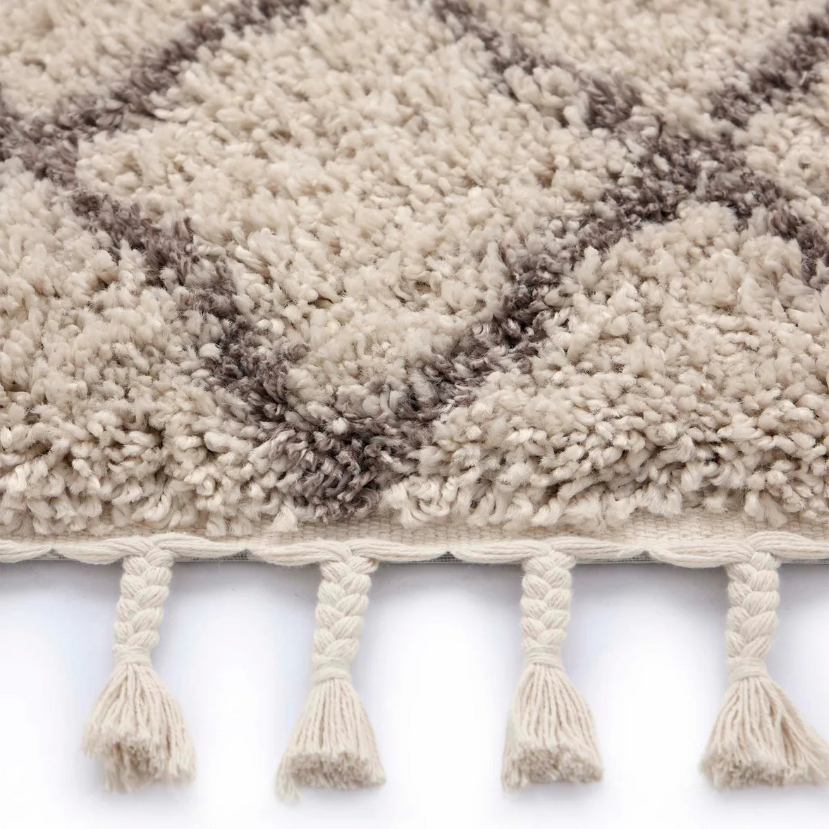 Geometric Diamond Ivory/Light Brown Tasselled Rug