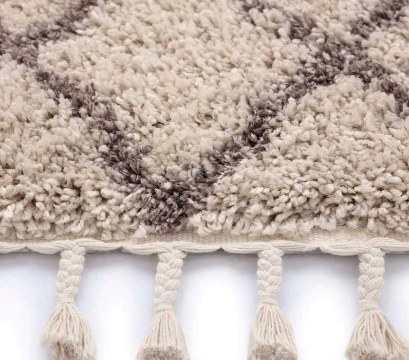 Geometric Diamond Ivory/Light Brown Tasselled Rug